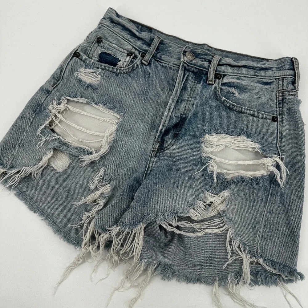 American Eagle Womens High Waisted Distressed Denim Shorts Light Size 0 Festival
